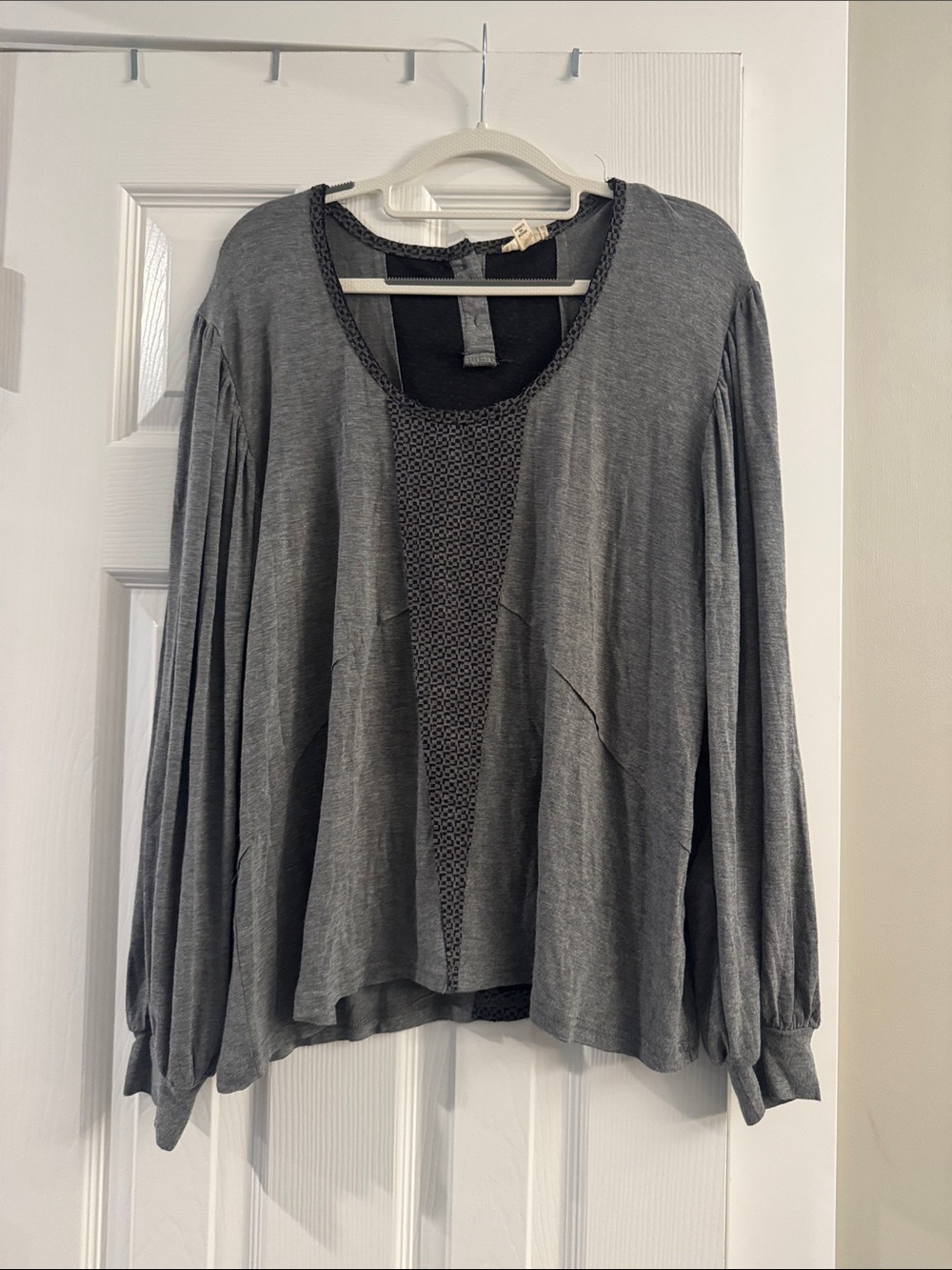 POL Gray Scoop-Neck Long Sleeve Top